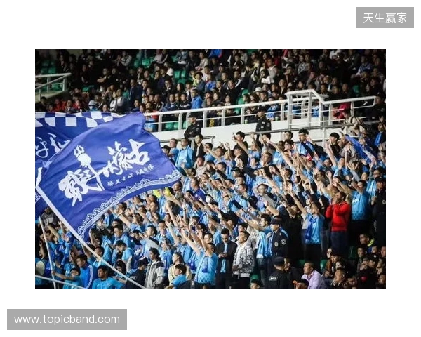 阿森纳丢联赛杯，基翁在节目上情绪失控和一名曼联球迷对线